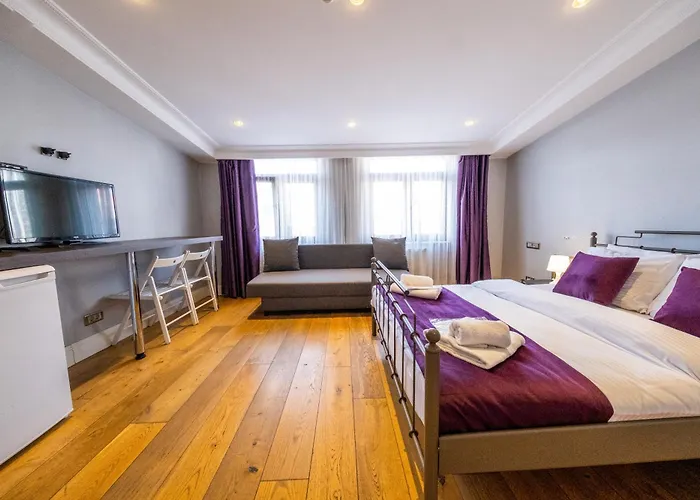 Deluxe Apart By Frame *