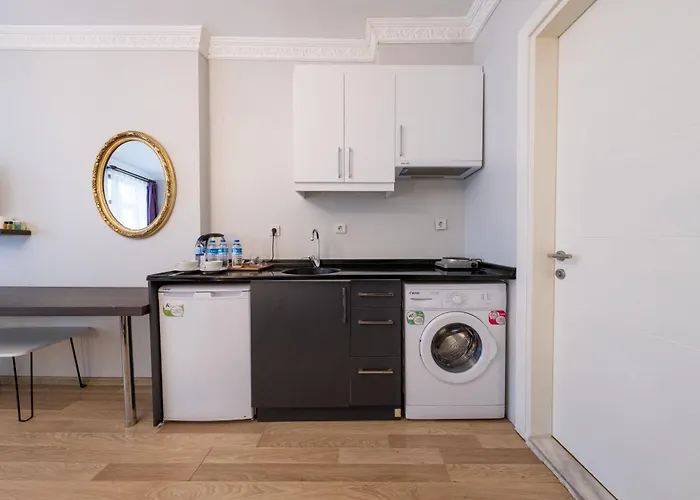 Deluxe Apart By Frame *