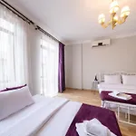 Deluxe Apart By Frame