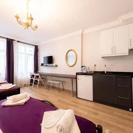 Deluxe Apart By Frame